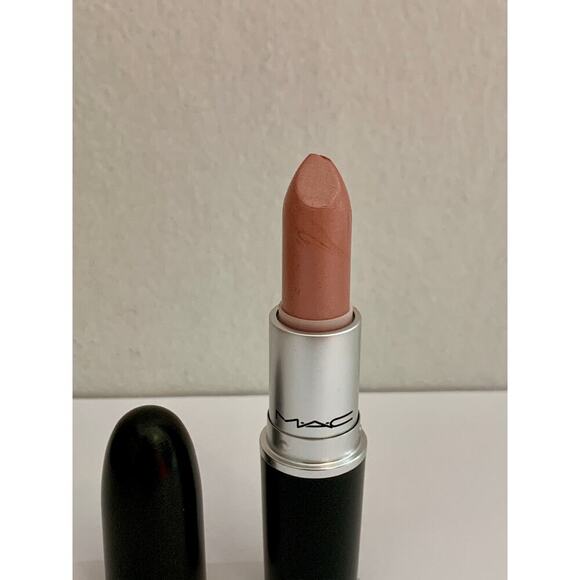 Mac Politely Pink Lustre Lipstick Pink RARE New 517 Damaged Tip - Picture 6 of 10